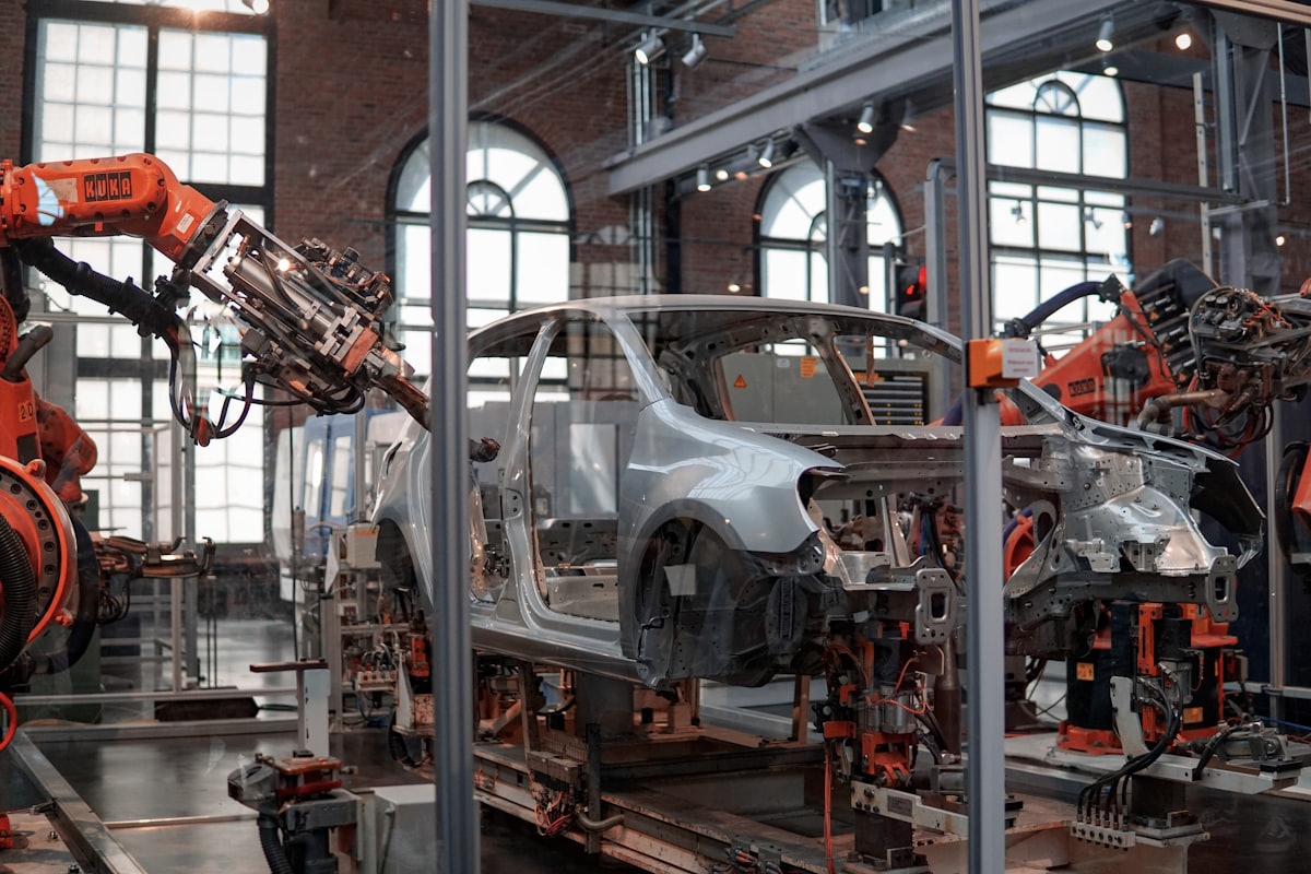 Robotic assembly cell running an automated production line